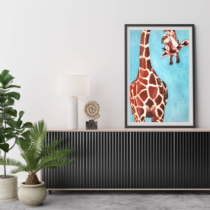 GIRAFFE WITH GREEN LEAVE | PRINT