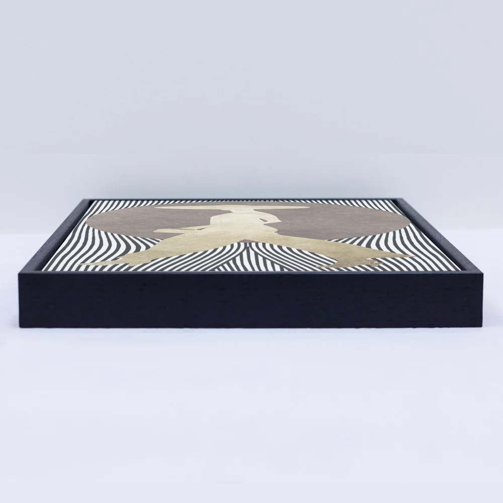 LA MADAME NOIR | CANVAS